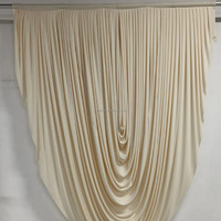 Tissu de draperie de luxe bordeaux pour toile de fond de mariage, rideau d'arche, décoration de scène, draperie de fond de cérémonie, décoration d'événements et de fêtes