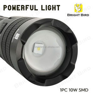 Sáng chim zoom đèn Pin <span class=keywords><strong>Torch</strong></span> IP44 không thấm nước 18650 Li Ion pin 900 Lumen có thể sạc lại <span class=keywords><strong>Torch</strong></span> với ngân hàng điện cho ngoài trời - Product Image 4