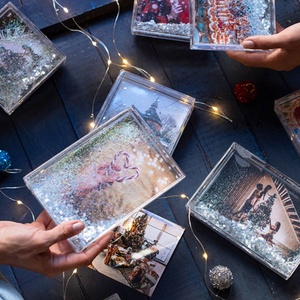Cadre <span class=keywords><strong>photo</strong></span> boule à <span class=keywords><strong>neige</strong></span> en acrylique pailleté Cadre <span class=keywords><strong>photo</strong></span> <span class=keywords><strong>effet</strong></span> eau 4x6 pour les amis et la famille Cadeau parfait Cadres en plastique - Product Image 6