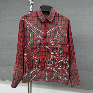 เสื้อยืดคอตตอนโอเวอร์ไซส์สไตล์วินเทจ เสื้อเชิ้ตผ้าสักหลาดลายสก็อตติดกระดุมประดับเพชร เสื้อยืดทรงบ็อกซี่แขนยาวผ้าฟลีซเนื้อหนา ล้างสีแบบแอซิดวอช - Product Image 2