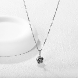 Collier pendentif rose plaqué or 18 carats en acier inoxydable, chaîne claviculaire, bijoux tendance, cadeau pour femme - Product Image 3