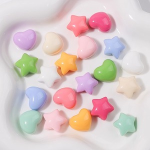 100 piezas de resina artificial, estrellas y corazones coloridos, cabujones planos, accesorios miniatura para centros de lazos para el <span class=keywords><strong>cabello</strong></span>, DIY, amor - Product Image 2