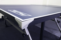 Table de tennis de table pliable avec système de rangement de balles sur roulettes (70 roues) pour entraînement individuel/collectif et transport facile