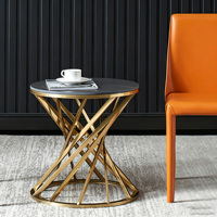 Table d'appoint ronde de luxe torsadée et entrelacée, table d'appoint moderne pour canapé d'angle, idéale pour villa, salon, intérieur, balcon, maison