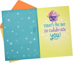 Tarjeta de Cumpleaños Hallmark para Niñas con Sonido (Cupcake, Reproduce Happy de Pharrell Williams) - Product Image 2