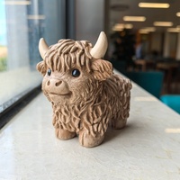 Sculpture de vache des Highlands écossais peinte à la main, figurine de veau en résine, statue animale, objets de collection pour la décoration de ferme, cadeau pour les amoureux des vaches