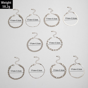 Vente en gros de <span class=keywords><strong>10</strong></span> bracelets tendance transfrontaliers en forme d'épi de blé et torsadés, provenant d'Europe et d'Amérique, en alliage simple de type os de serpent - Product Image 4