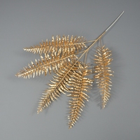 Feuille de ginkgo doré simulé feuille d'eucalyptus feuille d'éventail en plastique doré décoration de mariage fleurs artificielles accessoires de paysage