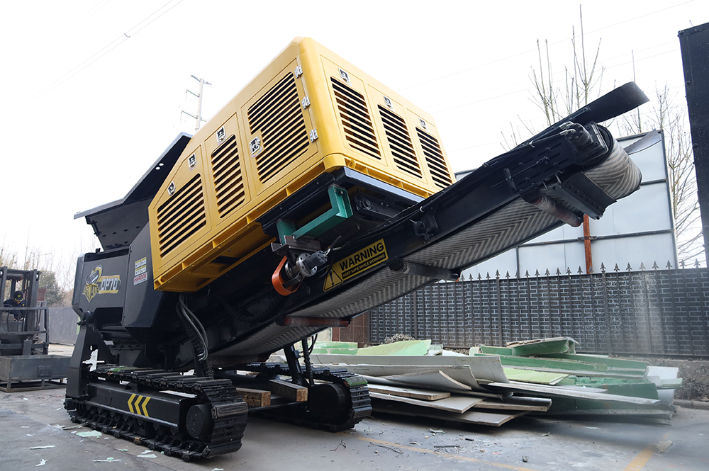 commercial wood chipper