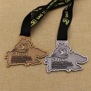 Medalla deportiva de oro y plata antigua personalizada de fábrica, medalla de campeonato de natación de grupo de edad por invitación de Sabah