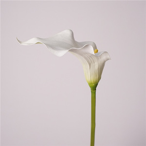 Grandes fleurs artificielles réalistes de 39 pouces à longue tige, Calla Lily, <span class=keywords><strong>Arum</strong></span> Lilies, pour <span class=keywords><strong>la</strong></span> décoration de <span class=keywords><strong>la</strong></span> maison, de <span class=keywords><strong>la</strong></span> cuisine, des mariages, des fêtes et des bureaux - Product Image 5
