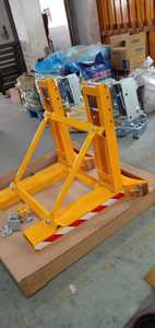 Accesorio para Montacargas de Servicio Pesado, Capacidad de 360 kg, Equipo para Manipulación de Tambores, Pinza para Tambores Eagle Grib - Product Image 4