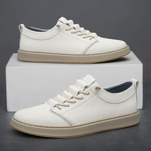 Chaussures de sport décontractées à bout rond et lacets pour hommes, chaussures de sport décontractées respirantes à coupe basse de couleur unie pour hommes - Product Image 3