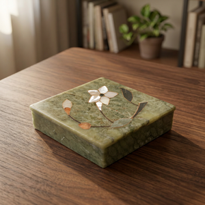 Boîte à pilules en pierre de savon - Product Image 1