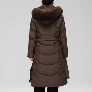 Veste en duvet coupe ajustée à la taille avec col en fourrure mi-long pour garçons et femmes remplie de duvet de canard blanc ODM / OEM - Product Image 3