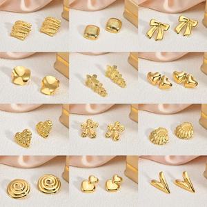 ต่างหูสแตนเลสชุบทอง 18K หลายแบบ โบว์ ปลาดาว ดอกไม้ รูปทรงไม่สม่ำเสมอ หยักศก เรียบหรู ซ้อนกันได้ - Product Image 2