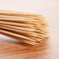 Prix d'usine, bonne qualité, brochettes en bambou biodégradable de qualité alimentaire, différentes tailles, bâtonnets de barbecue en vrac, bâtonnets multifonctions