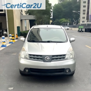 Vehículo Familiar Sin Estrés: Livina 1.6 CVT 2009, Asientos Mágicos para Todo, Eficiente en Combustible y Sin Preocupaciones - Product Image 1