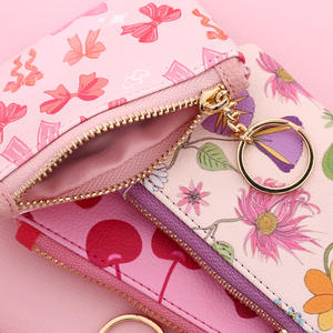 2025 nuovo Design da <span class=keywords><strong>donna</strong></span> portachiavi con portachiavi <span class=keywords><strong>rosa</strong></span> con perline di ciliegio e fiocco bracciale portamonete in pelle - Product Image 5