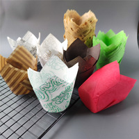 50 moules à cupcakes jetables en plastique en forme de tulipe, fournitures de décoration pour gâteaux, pour anniversaires et fêtes, compatibles lave-vaisselle