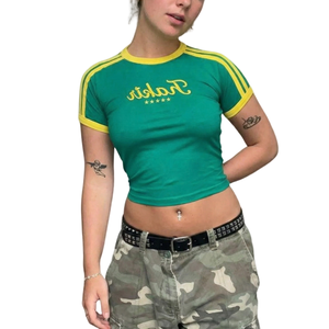 Camiseta Corta de Verano para Mujer, 220 g/m², Algodón, Estilo Y2K, Personalizada OEM/ODM, Impresión Digital de Bajo Costo, Corte Ajustado, Fabricante - Product Image 2