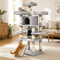 Arbre à chat multi-niveaux en sisal avec échelle et perchoir douillet pour chats multiples