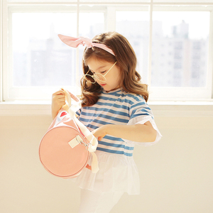 Camisetas Promocionales al por Mayor con Rayas Blancas y Negras para Máquinas de Tejer - Product Image 2