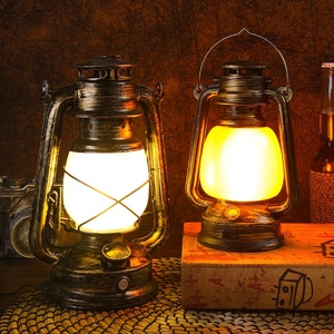 Lanterne de table décorative rétro LED en plastique de style américain, transfrontalière, à énergie <span class=keywords><strong>solaire</strong></span>, à intensité variable, veilleuse d'ambiance - Product Image 1