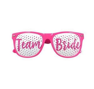 Gafas <span class=keywords><strong>de</strong></span> <span class=keywords><strong>Sol</strong></span> Rosas para Despedida <span class=keywords><strong>de</strong></span> Soltera, Gafas <span class=keywords><strong>de</strong></span> Malla con Pedrería para Damas <span class=keywords><strong>de</strong></span> Honor, Gafas <span class=keywords><strong>de</strong></span> <span class=keywords><strong>Sol</strong></span> para Fiesta <span class=keywords><strong>de</strong></span> Bodas - Product Image 3