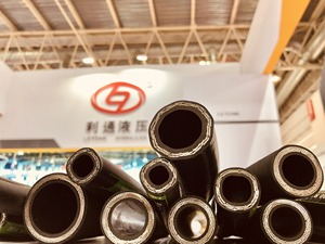 Tuyau <span class=keywords><strong>hydraulique</strong></span> à haute pression en caoutchouc tressé de fil d'acier de SAE 100R1AT - Product Image 5