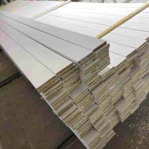 Plinthe de sol en <span class=keywords><strong>bois</strong></span> de <span class=keywords><strong>pin</strong></span>, design moderne, blanc apprêté, joint en dentelle, avec dérogation tarifaire 2026 - Product Image 1