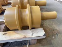 Pièces de train de roulement d'excavatrice longue durée de vie ShanTui SD22 SD32 SD34 : Rouleau porte-chaîne et rouleau supérieur d'excavatrice, pièces OEM