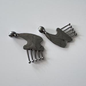 Masajeador Facial de Acero Inoxidable con Gua Sha, Cepillo para Cuero Cabelludo y Espejo - Product Image 6