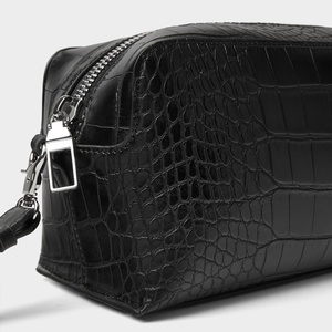 Logo personalizzato borse da toilette in grani di coccodrillo in pelle borsa da bagno da <span class=keywords><strong>uomo</strong></span> borsa nera da viaggio Kit per cosmetici per <span class=keywords><strong>uomo</strong></span> - Product Image 5