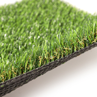 Tapis de gazon artificiel vert résistant à l'usure PE gazon de simulation de pelouse pour la décoration de jardin pour les sports de golf de football de football
