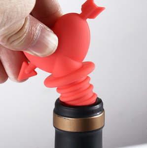 YDS a forma di cuore Bar in Silicone tappo per bottiglia di vino riutilizzabile - Product Image 2