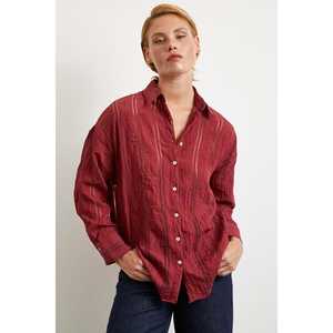 เสื้อเชิ้ตลายทางผ้าออร์แกนซ่าผู้หญิง สีเบอร์กันดี ลำลอง ใส่ได้ทุกวัน ผ้าบางเบา ดีไซน์ยับย่น - Product Image 5