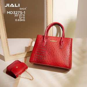 2025 nouvelle mode haute qualité dames chic en cuir <span class=keywords><strong>sac</strong></span> à <span class=keywords><strong>main</strong></span> décontracté fourre-tout ouvert en gros <span class=keywords><strong>pas</strong></span> <span class=keywords><strong>cher</strong></span> 2in1 ensemble <span class=keywords><strong>Main</strong></span> <span class=keywords><strong>Sac</strong></span> Femme solide - Product Image 4