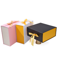 Boîte cadeau carrée pliable en carton blanc, avec ruban magnétique, pour la Saint-Valentin, emballage pour fêtes et anniversaires, fabrication en usine