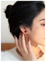 Pendientes de Clip con Forma de Corazón Rojo, Delicados, Dorados, para Uso Diario, Sin Perforación, para Mujer, Última Moda en Joyería, Regalo