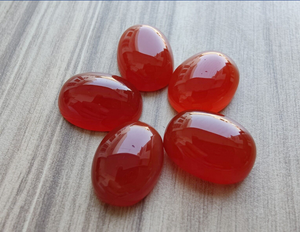 Ónix Rojo Natural, Forma Ovalada, 12x16mm, Cabujón de Espalda Plana, Efecto Ojo de Gato, Marca AMARA, para Anillos, Collares y Joyería - Product Image 2