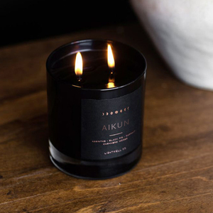 AIKUN Eco Friendly Clean Burning Black Glass Aromatherapy <b>Candle</b> Jar Home Fragrance Custom Logo Supplier for Bedroom Spa Gift - Product Image 1