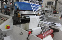 Machine automatique de découpe à chaud à grande vitesse pour étiquettes autocollantes en papier, avec fonction de découpe en feuilles