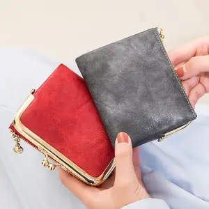 Borsa corta di alta qualità donna 2023 nuova borsa portamonete con clip portafoglio pieghevole multifunzione retrò