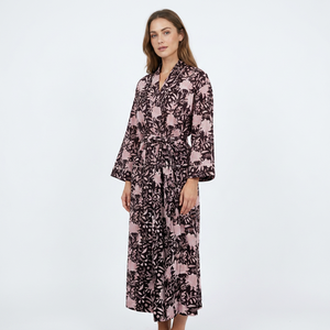 Kimono de Algodón 100% Puro Hecho a Mano para Mujer, Cuello en V, Estampado Animal, Cierre con Cordón, Transpirable, Suave y Cómodo - Product Image 1