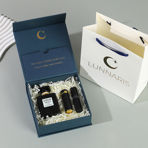 Scatola Magnetica Blu Navy con Chiusura a Ribalta per una Narrativa Visiva Professionale, Ideale per l'Efficiente Scalamento del Branding all'Ingrosso - Set Cofanetto - Product Image 6