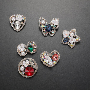 Broches tendance vintage en émail avec fleurs, strass, alliage plaqué or, personnalisables, unisexes, pour usage quotidien, fiançailles, mariage, cadeau, fête - Product Image 6