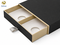 Boîte cadeau rigide écologique personnalisée avec fermeture magnétique, poignée et séparateur pour emballage de luxe réutilisable haut de gamme