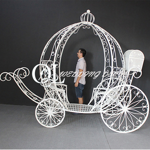 รถม้าซินเดอเรลล่าเคลื่อนย้ายโลหะมีล้อรถม้าสีขาวทองสำหรับงานแต่งงาน - Product Image 5