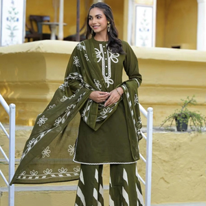 Traje de Algodón de Diseñador para Mujer, Kurti Ligero y Transpirable con Pantalón, Disponible para Venta al por Mayor - Product Image 1